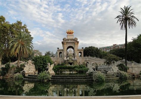 Il Parco della Ciutadella: Un Giardino Incantato nel Cuore di Barcellona!