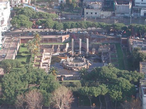 Il Tempio di Guan Gong: Un'antica struttura per onorare un eroe leggendario!