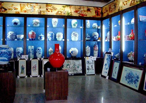 Il Museo di Porcellana di Jingdezhen: Una finestra sul passato glorioso e le tecniche ancestrali!